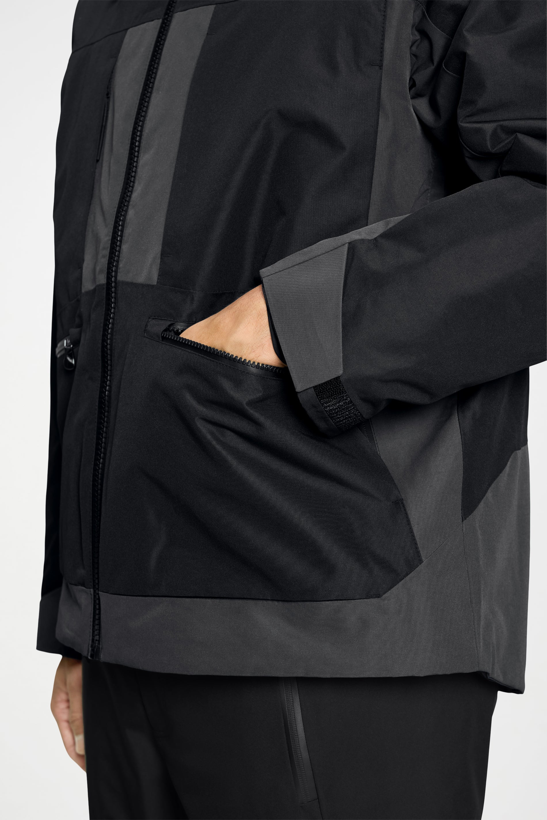 RAINS Niseko Ski Jacket Black Onyx Jacket