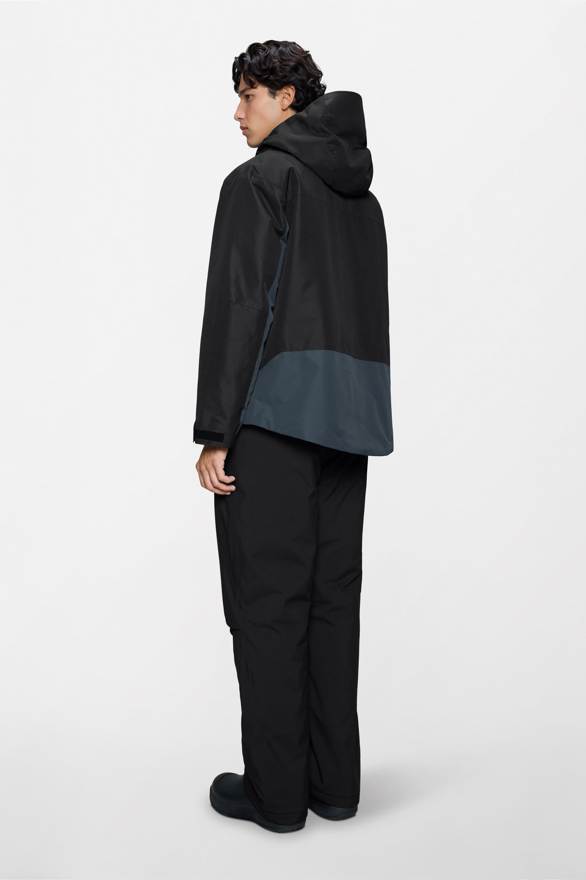 RAINS Niseko Ski Jacket Black Onyx Jacket