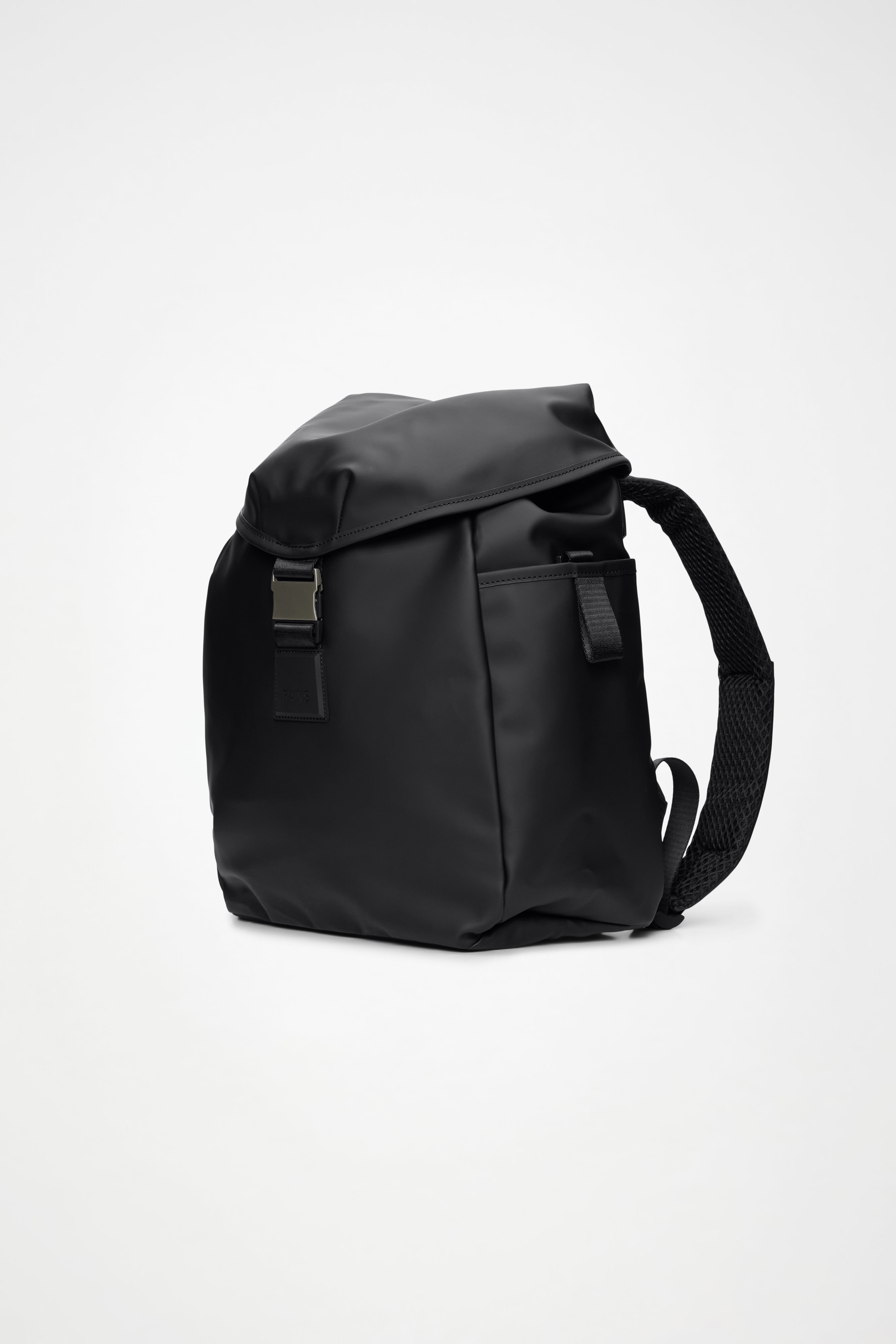 RAINS Valera Bucket Backpack Black 18L H40 x D16 x W29 cm Backpack